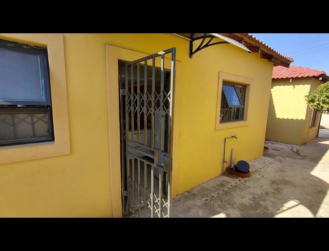 3 BEDROOM HOUSE FOR SALE IN ORMONDE